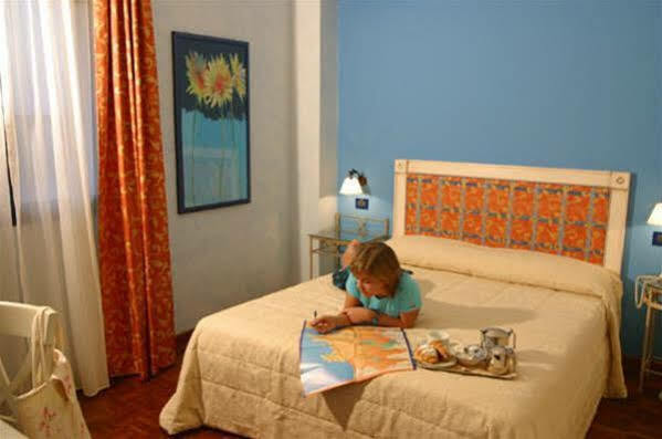 Motel - Hotel Nautico Pozzallo Dış mekan fotoğraf